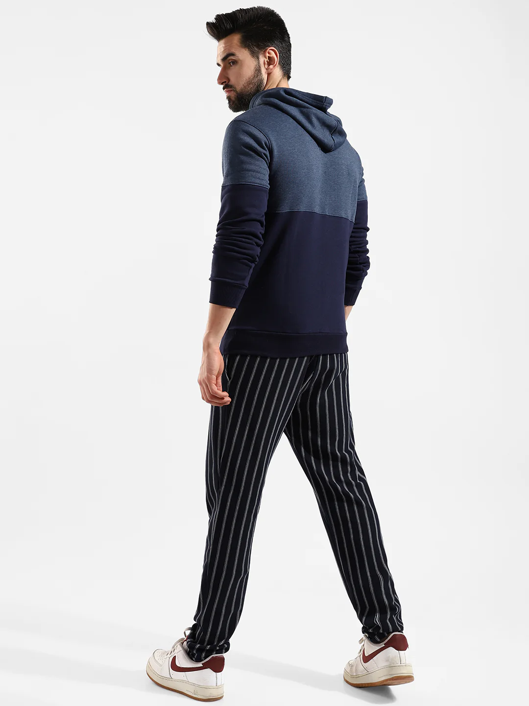 Cotton Colour-Blocked Regular Fit Tracksuit For Casual Wear - Image 4