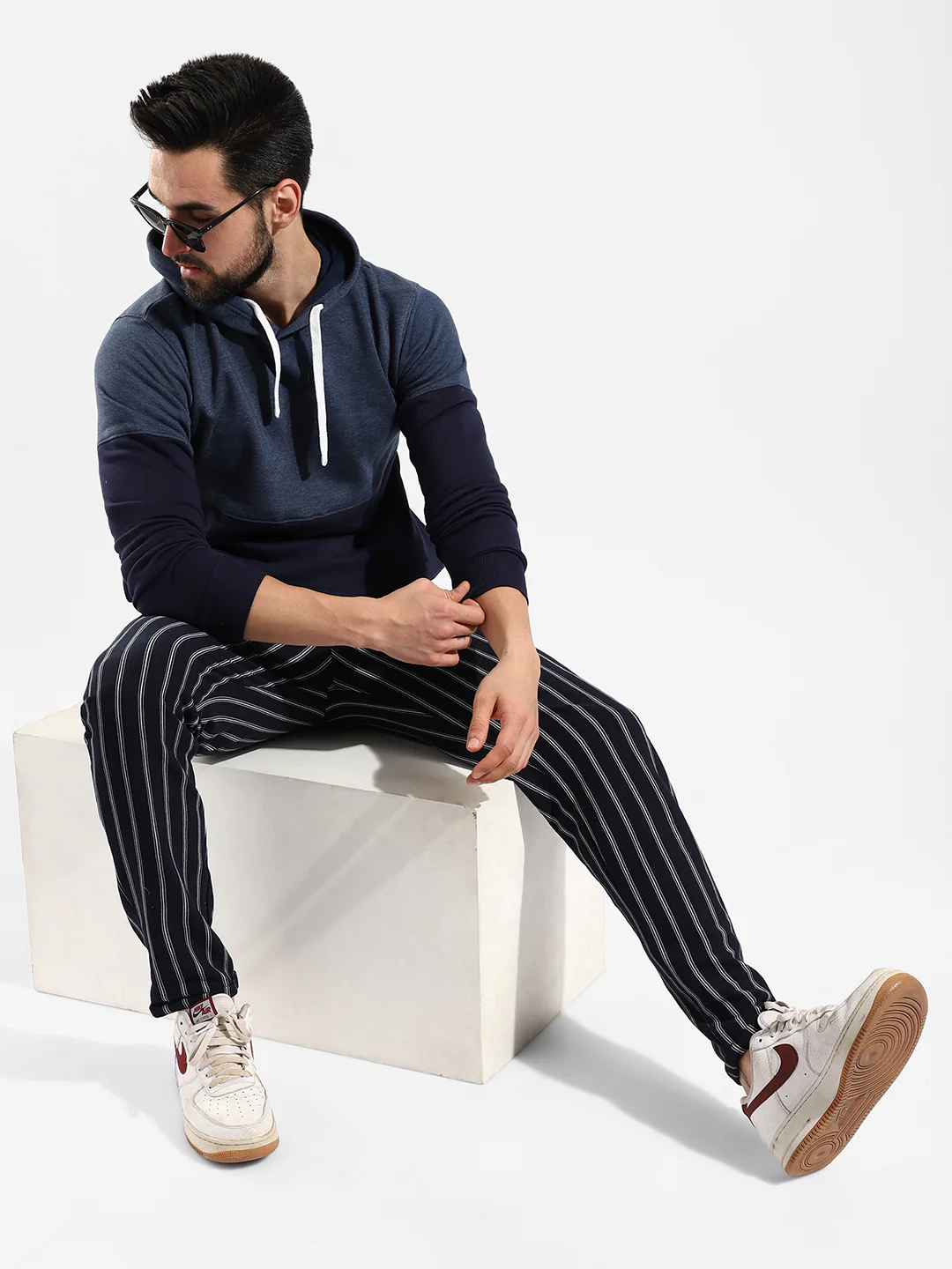 Cotton Colour-Blocked Regular Fit Tracksuit For Casual Wear - Image 5