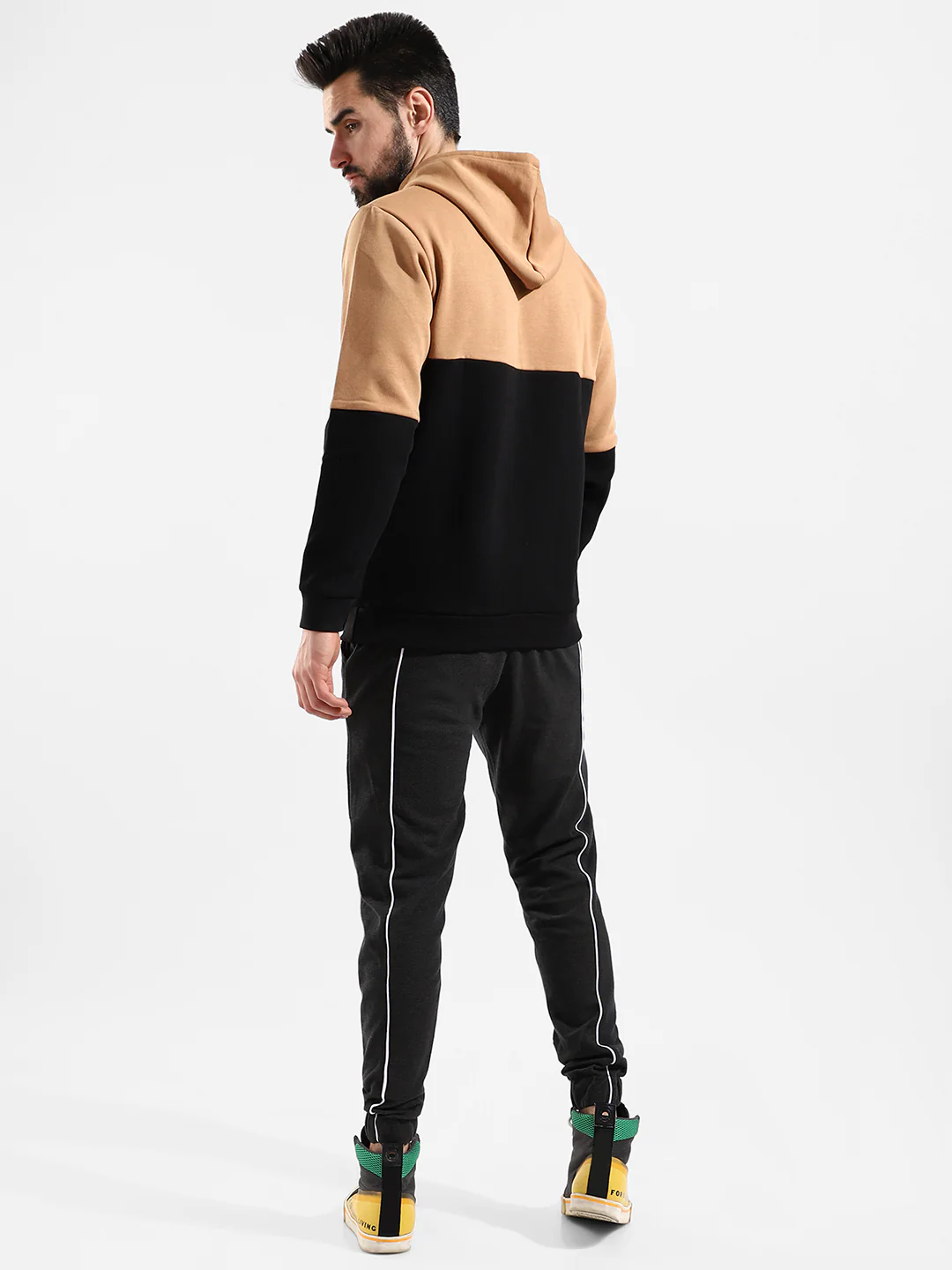 Cotton Colour-Blocked Regular Fit Tracksuit For Casual Wear - Image 4