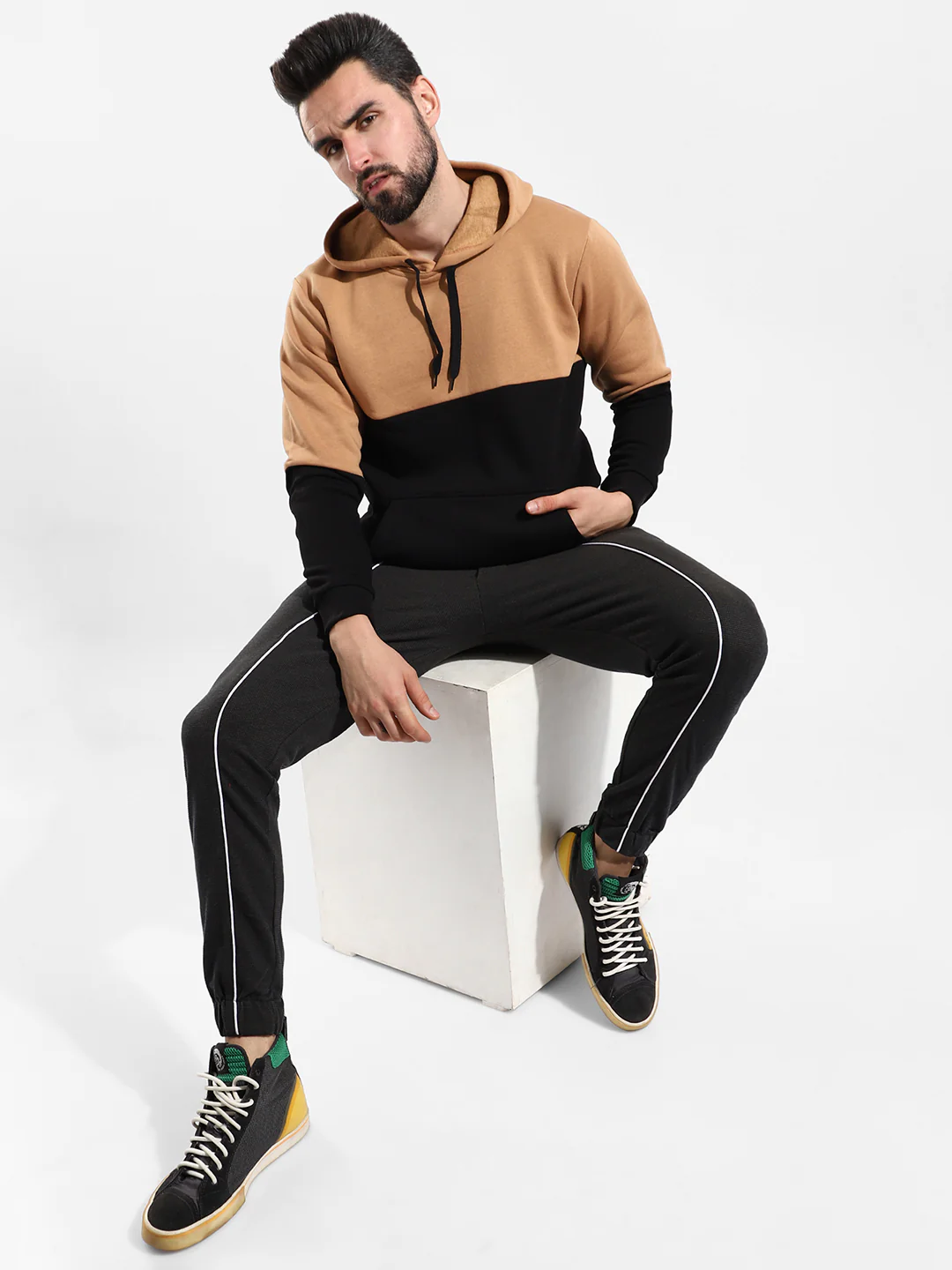 Cotton Colour-Blocked Regular Fit Tracksuit For Casual Wear - Image 5