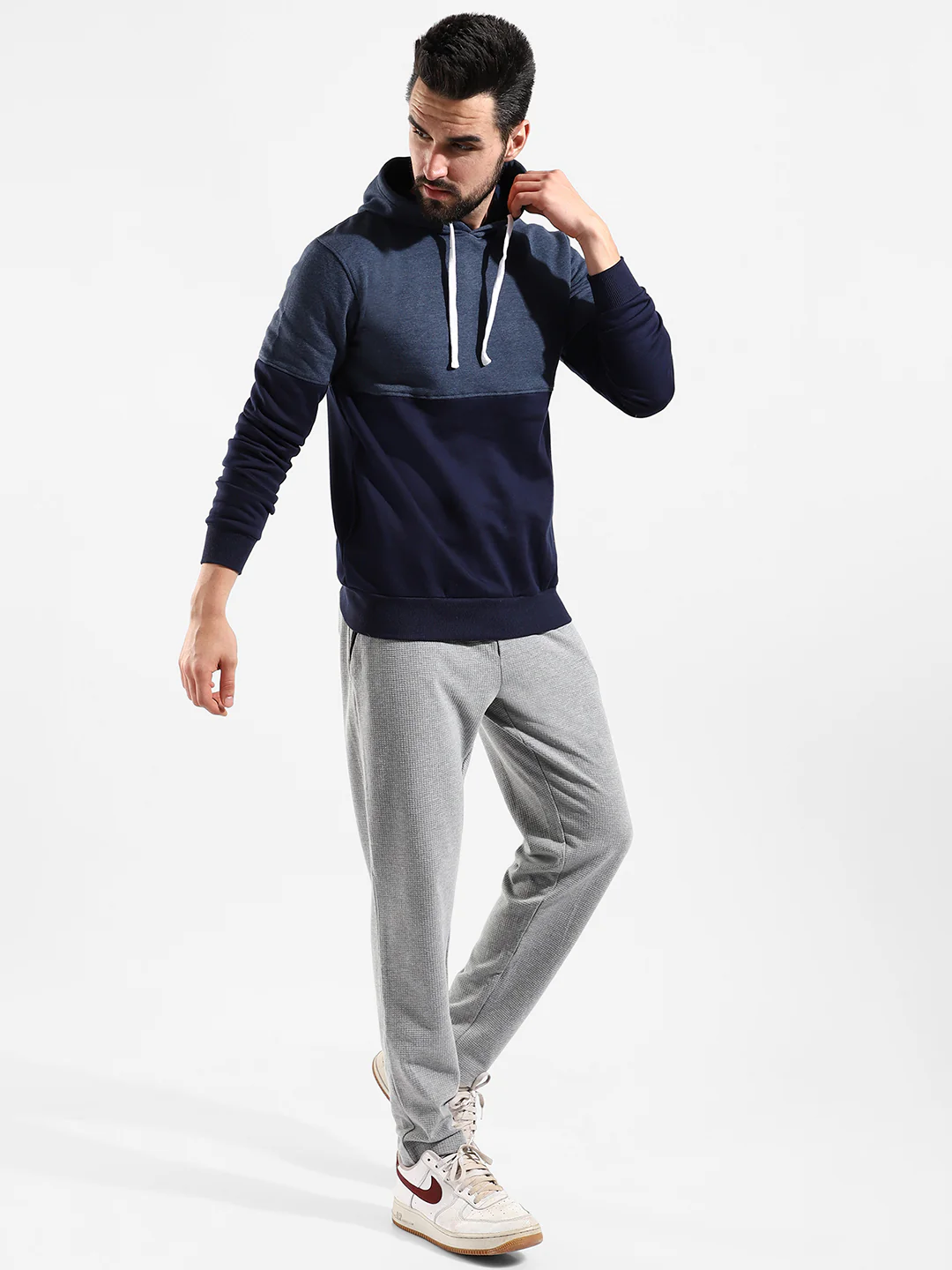 Cotton Colour-Blocked Regular Fit Tracksuit For Casual Wear - Image 3