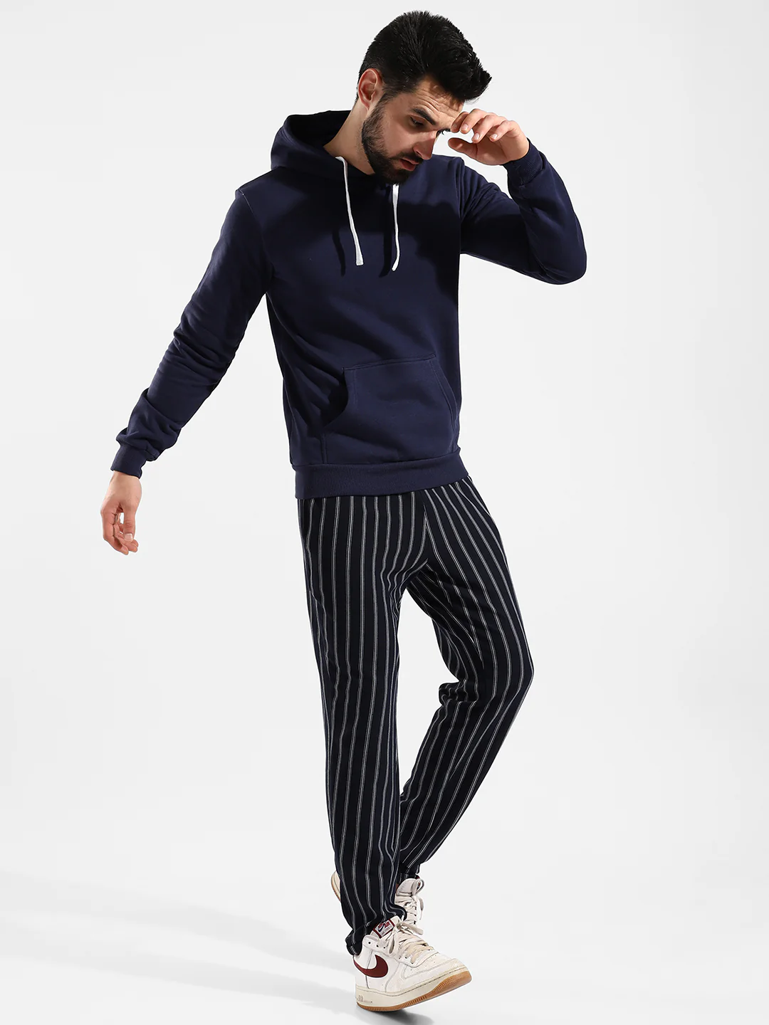 Cotton Solid Regular Fit Tracksuit For Casual Wear - Image 3