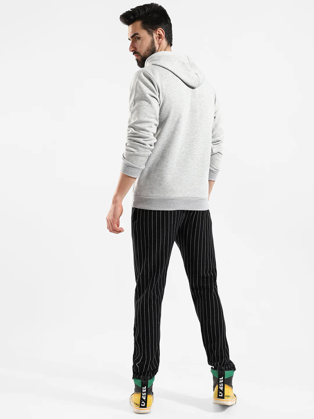 Cotton Solid Regular Fit Tracksuit For Casual Wear - Image 4