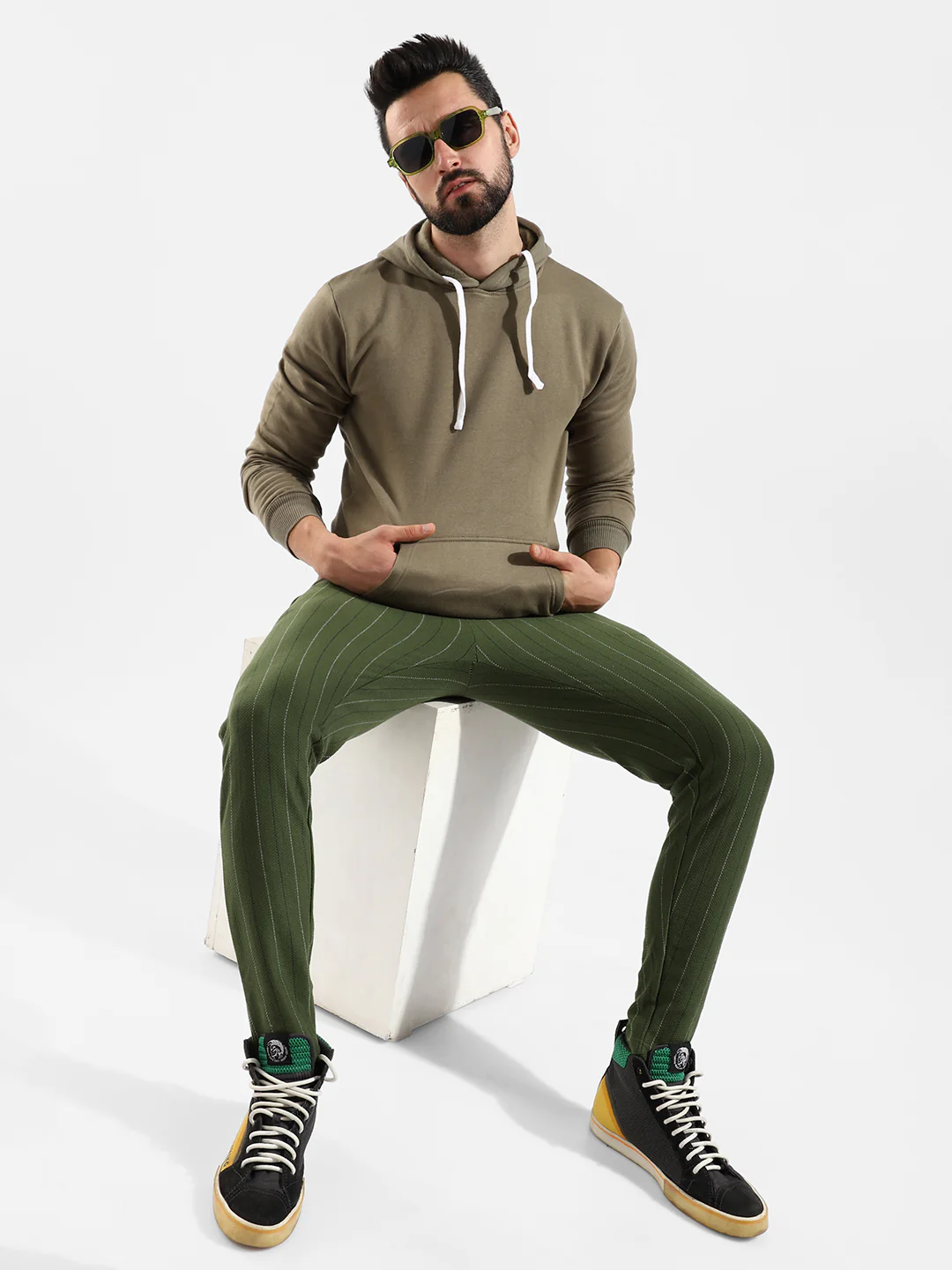 Cotton Solid Regular Fit Tracksuit For Casual Wear - Image 5