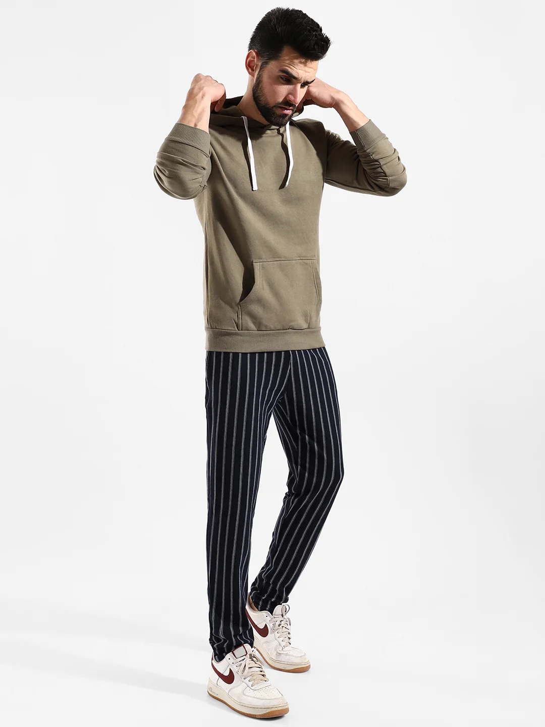 Cotton Solid Regular Fit Tracksuit For Casual Wear - Image 3