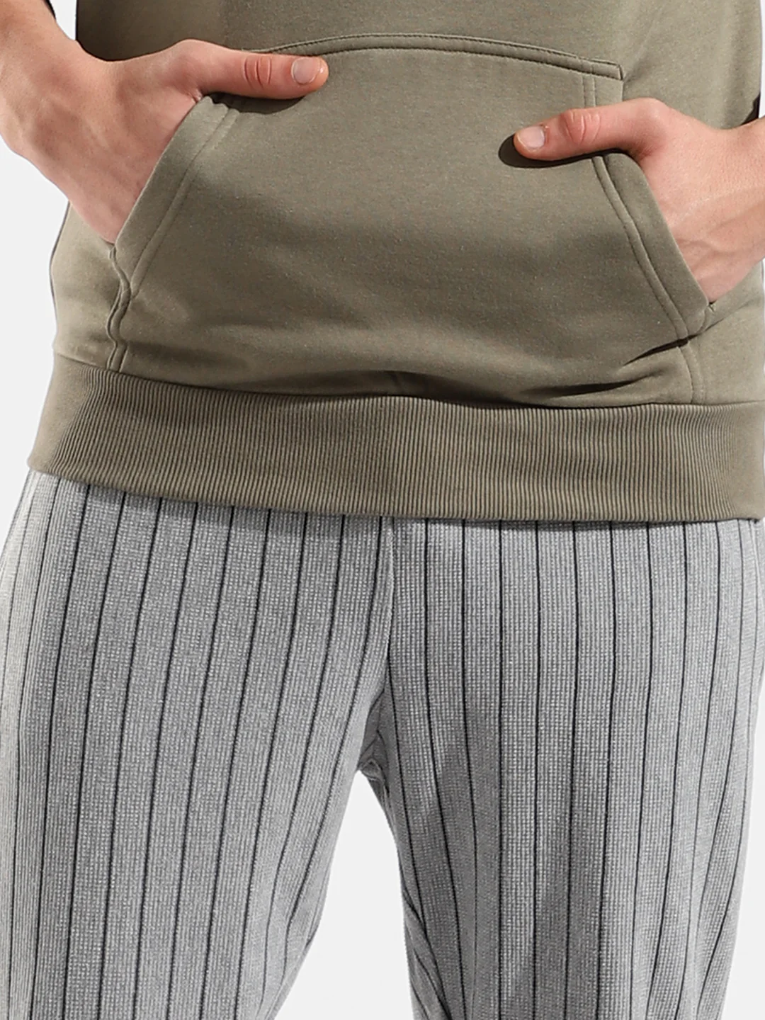 Cotton Solid Regular Fit Tracksuit For Casual Wear - Image 7
