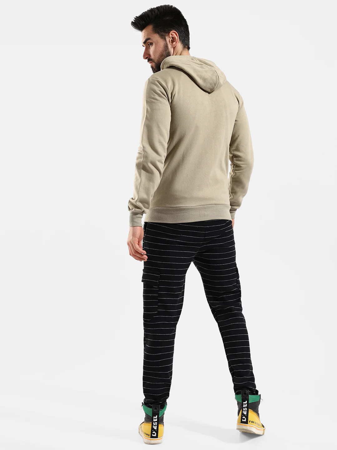 Cotton Solid Regular Fit Tracksuit For Casual Wear - Image 4