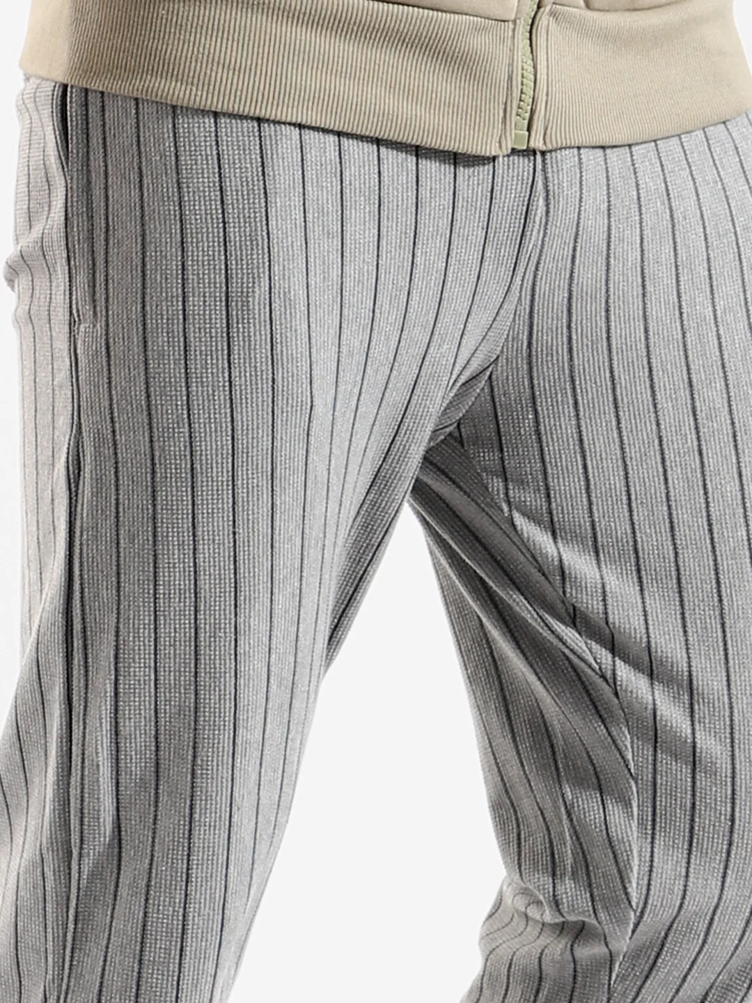 Cotton Solid Regular Fit Tracksuit For Casual Wear - Image 7