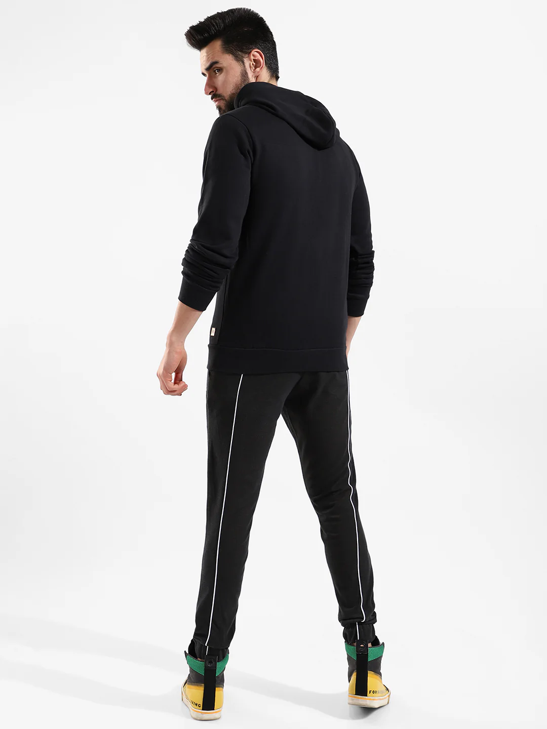 Cotton Solid Regular Fit Tracksuit For Casual Wear - Image 4