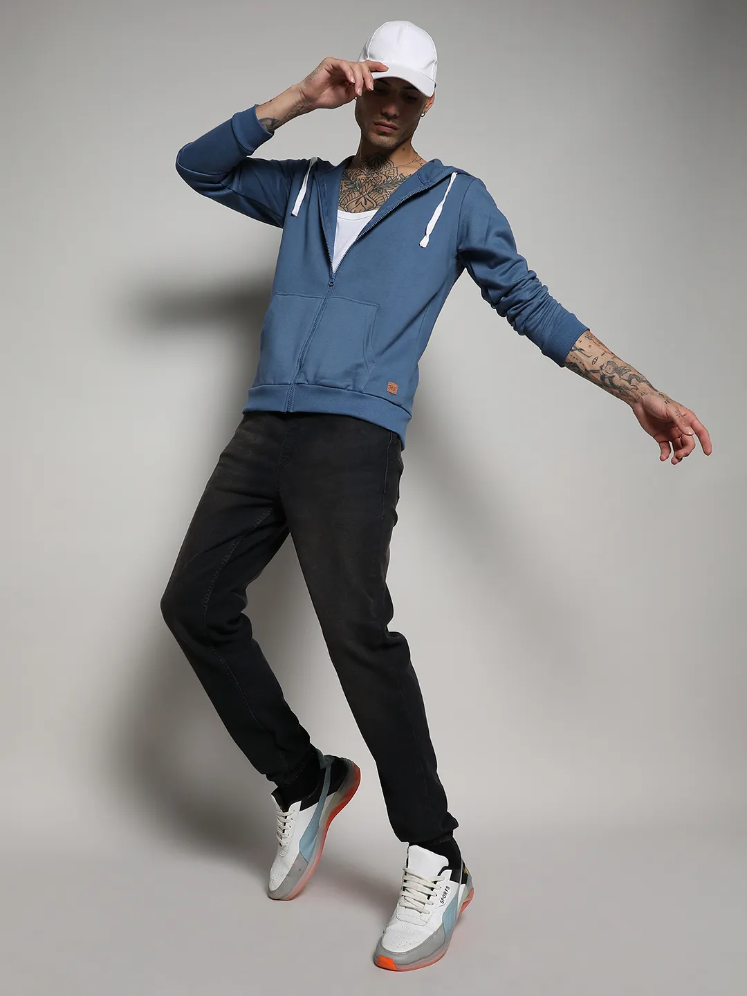 Zip-Front Hoodie With Contrast Drawstring - Image 6
