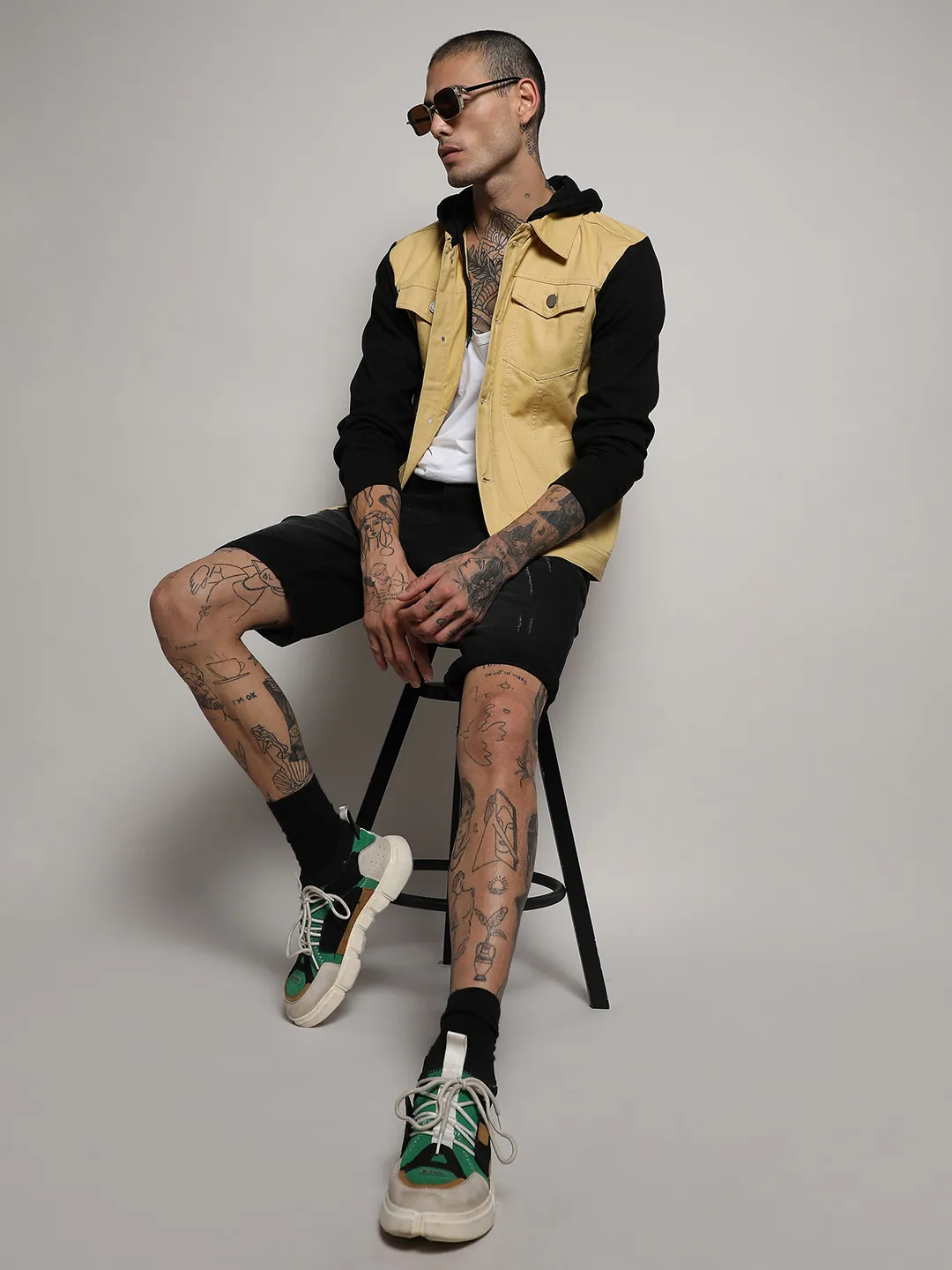 Light-Wash Denim Jacket With Sweatshirt Sleeve - Image 6