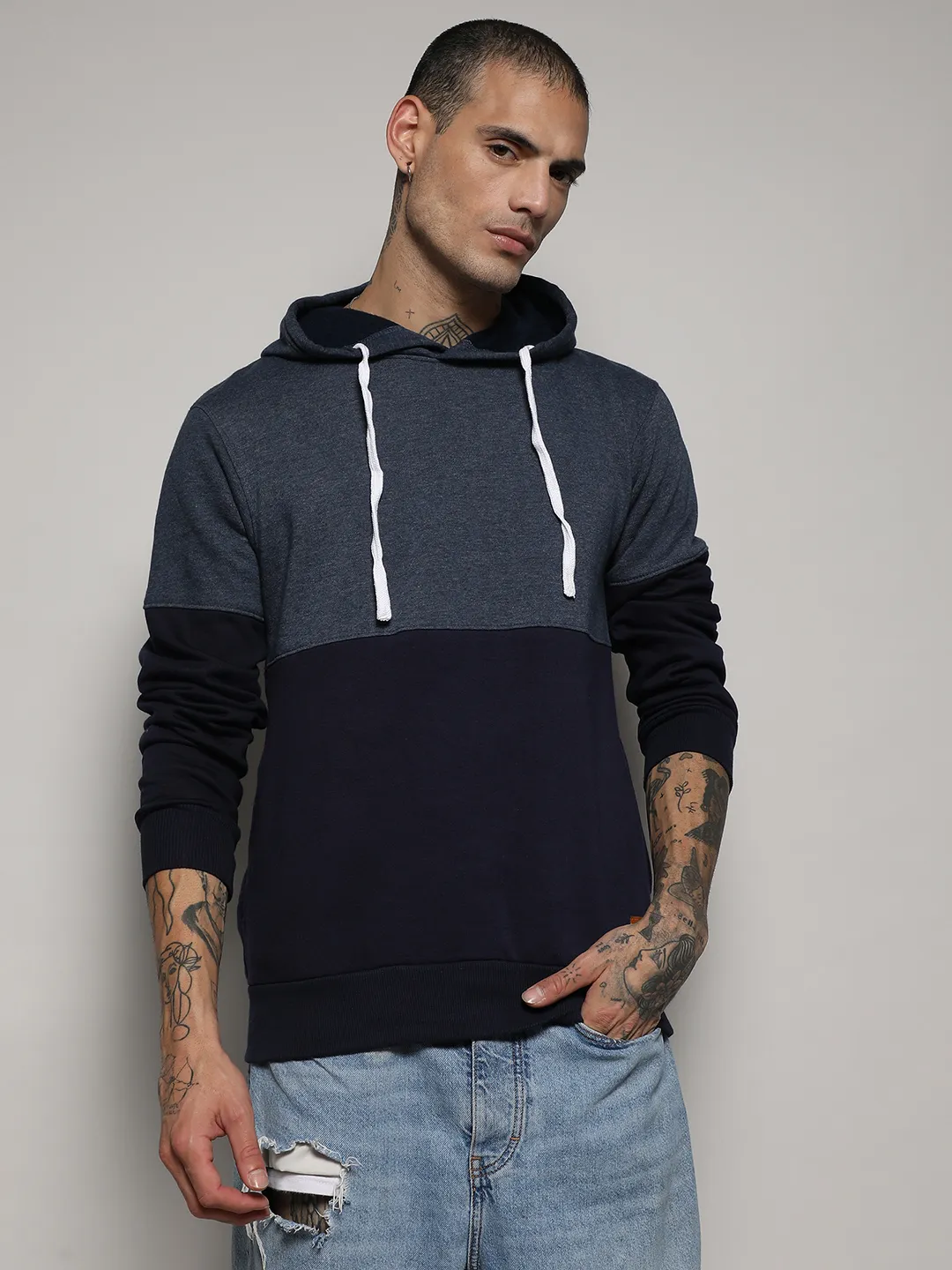 Pullover Hoodie With Contrast Detail - Image 2