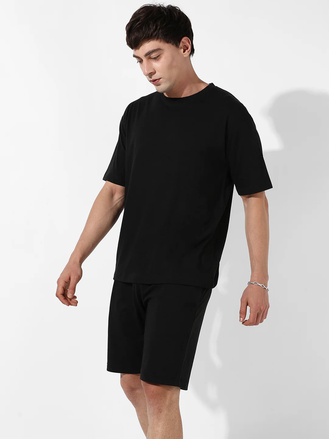 Relaxed Co-Ord Set With Graphic Print - Image 3