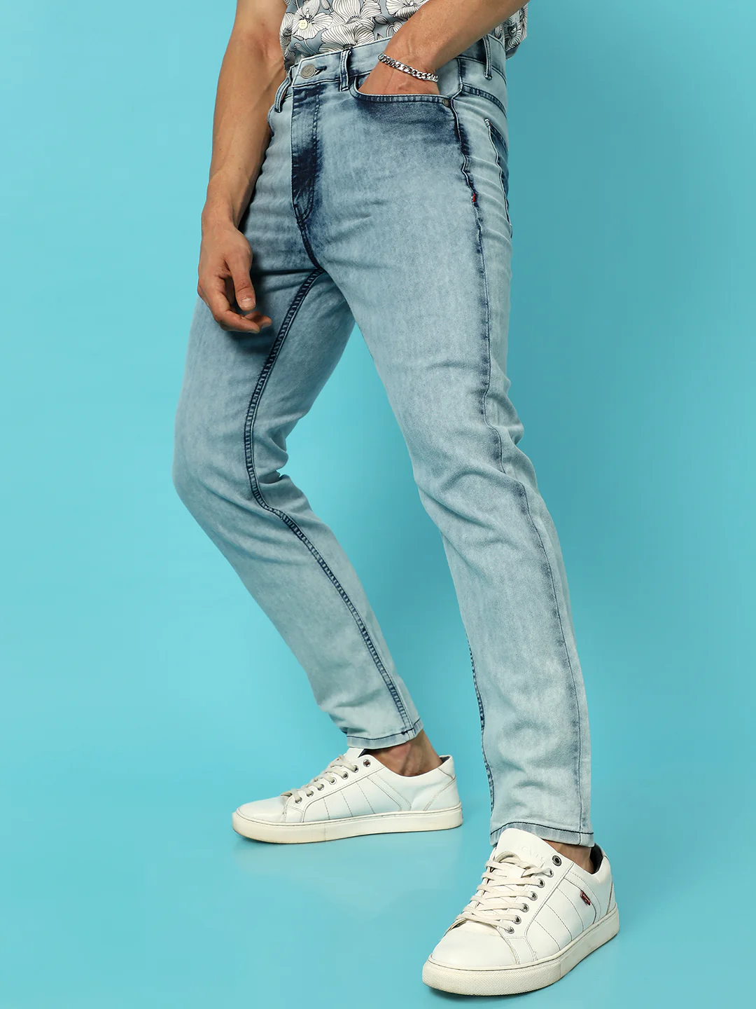Light-Wash Denim Jeans - Image 3