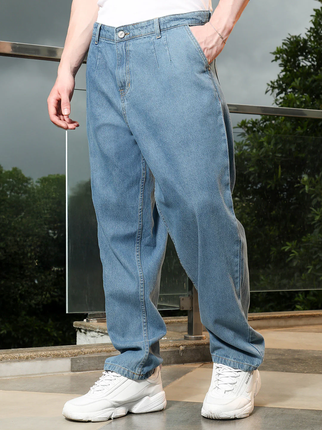 Classic Blue Jeans - Image 3