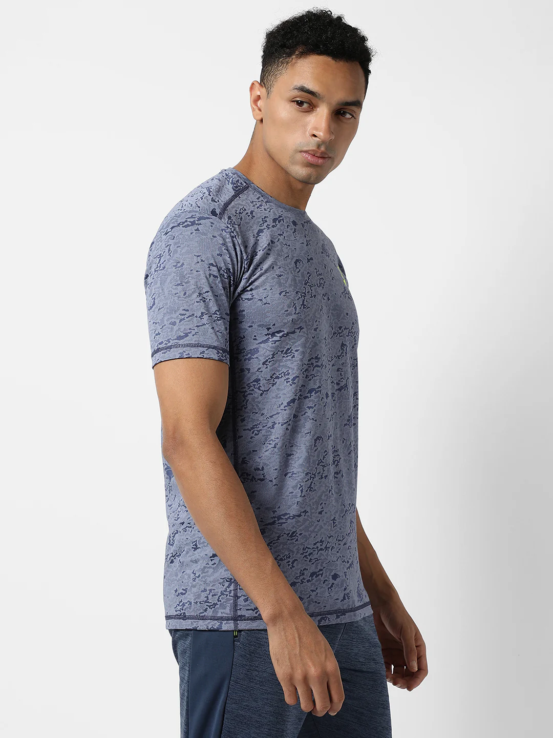Abstract Print Activewear T-Shirt - Image 3