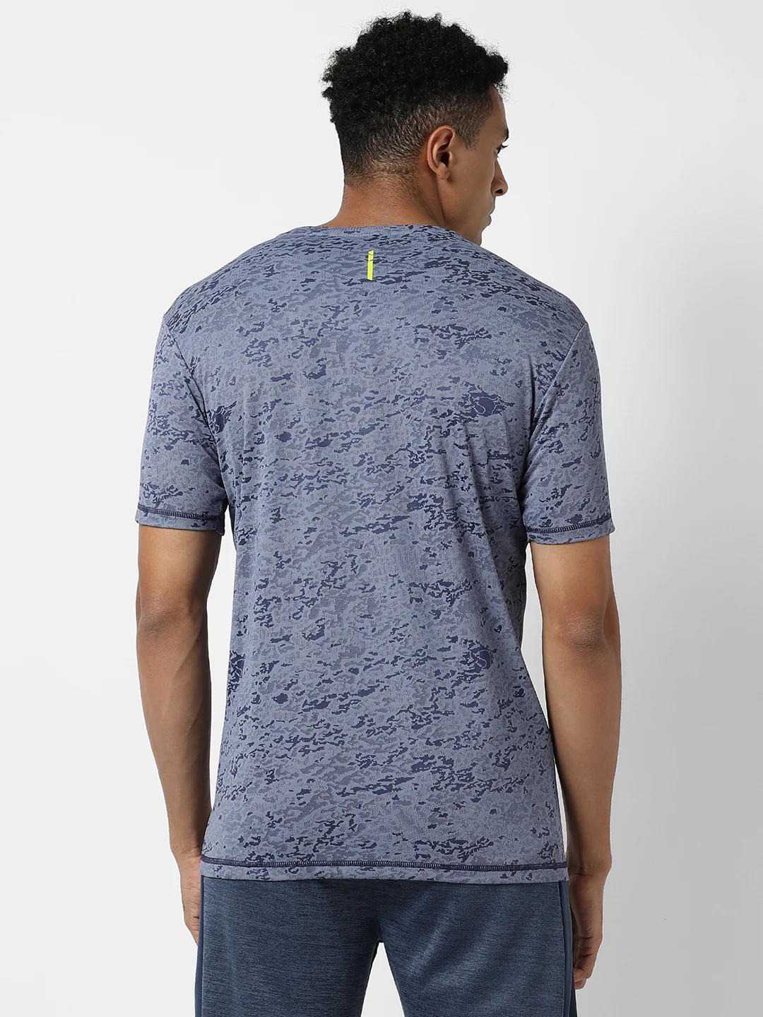 Abstract Print Activewear T-Shirt - Image 4
