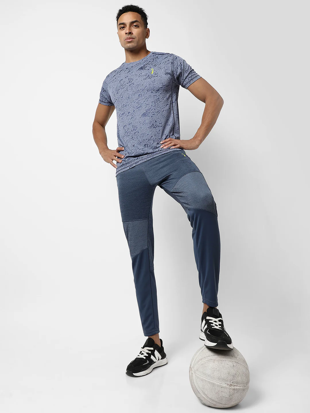 Abstract Print Activewear T-Shirt - Image 6