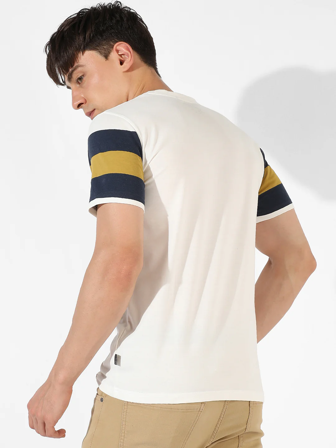 Colourblocked Casual T-Shirt - Image 4