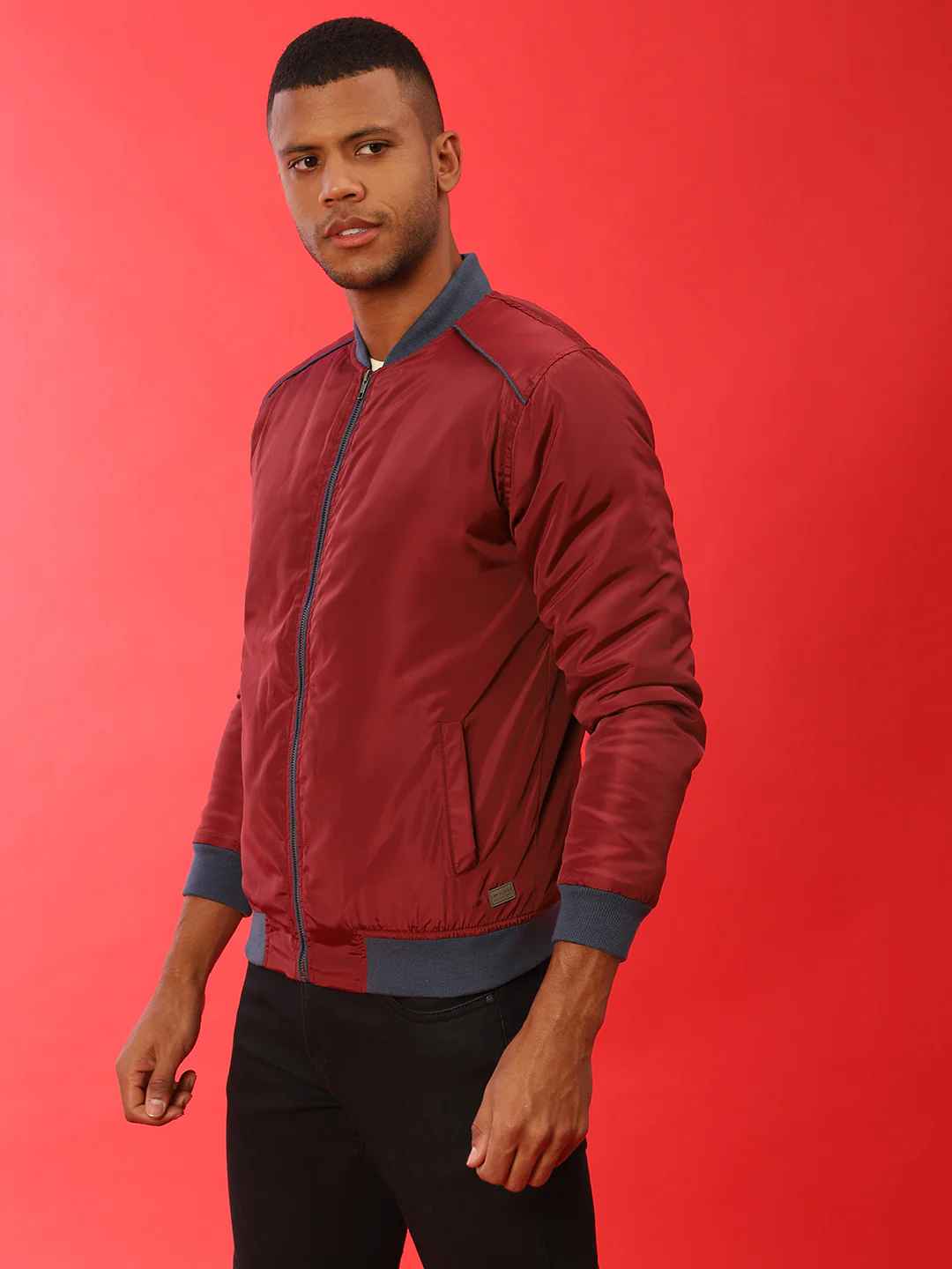Zip-Front Puffer Jacket With Contrast Piping - Image 3