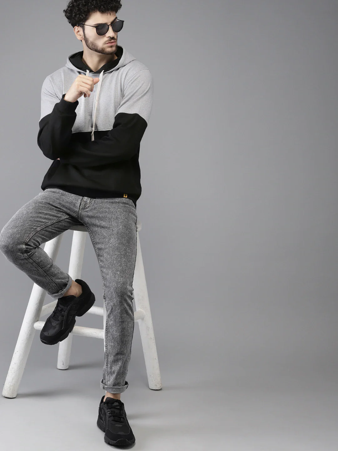 Pullover Hoodie With Ribbed Hem - Image 4