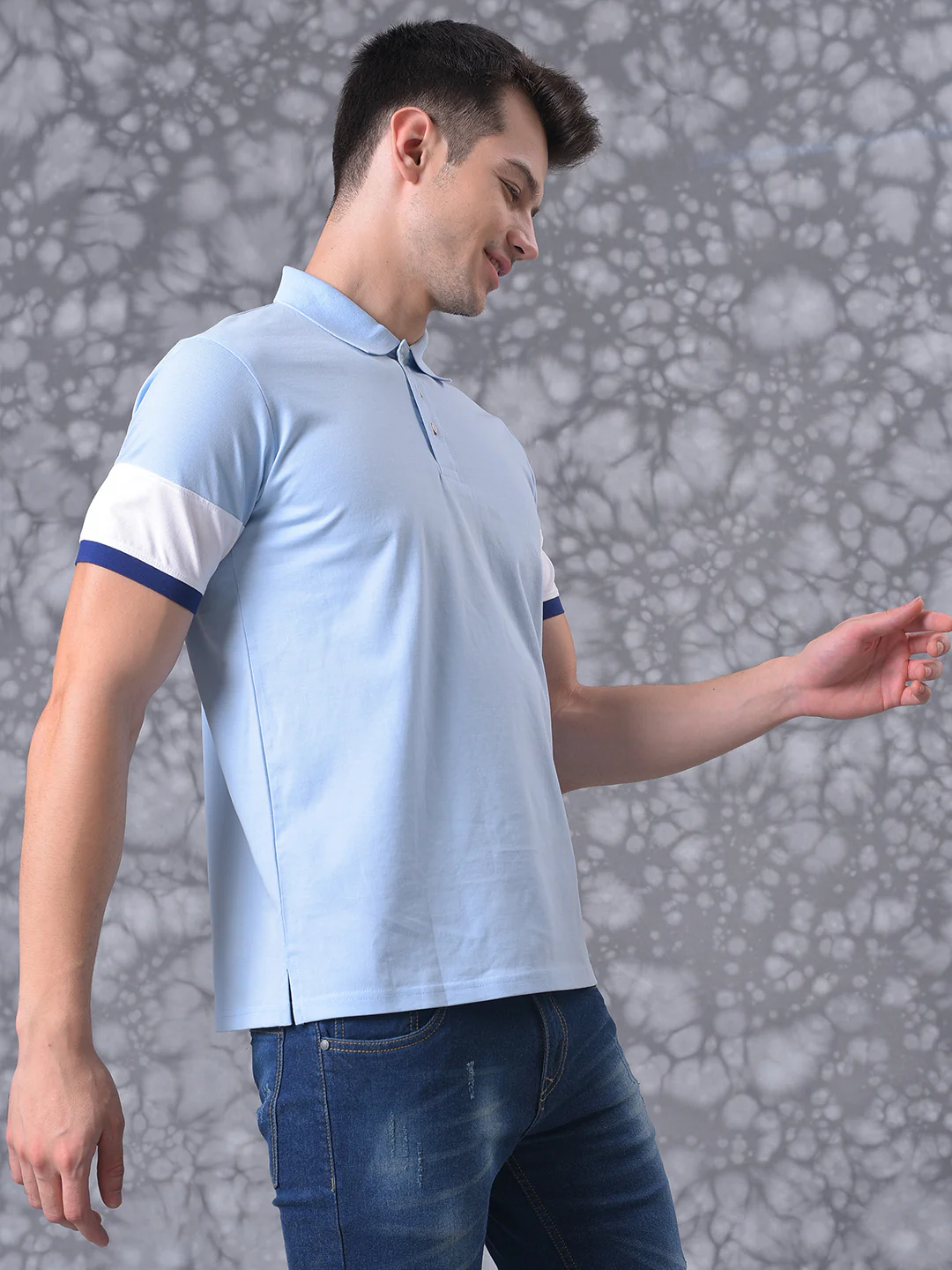 Solid Stylish Casual Polo Neck T-Shirt - Image 2
