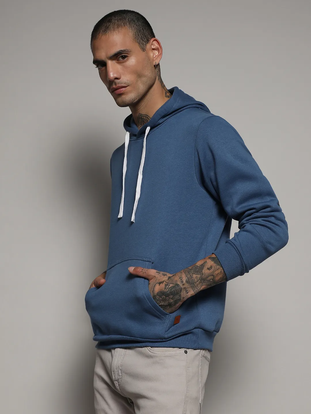 Pullover Hoodie With Contrast Drawstring - Image 3