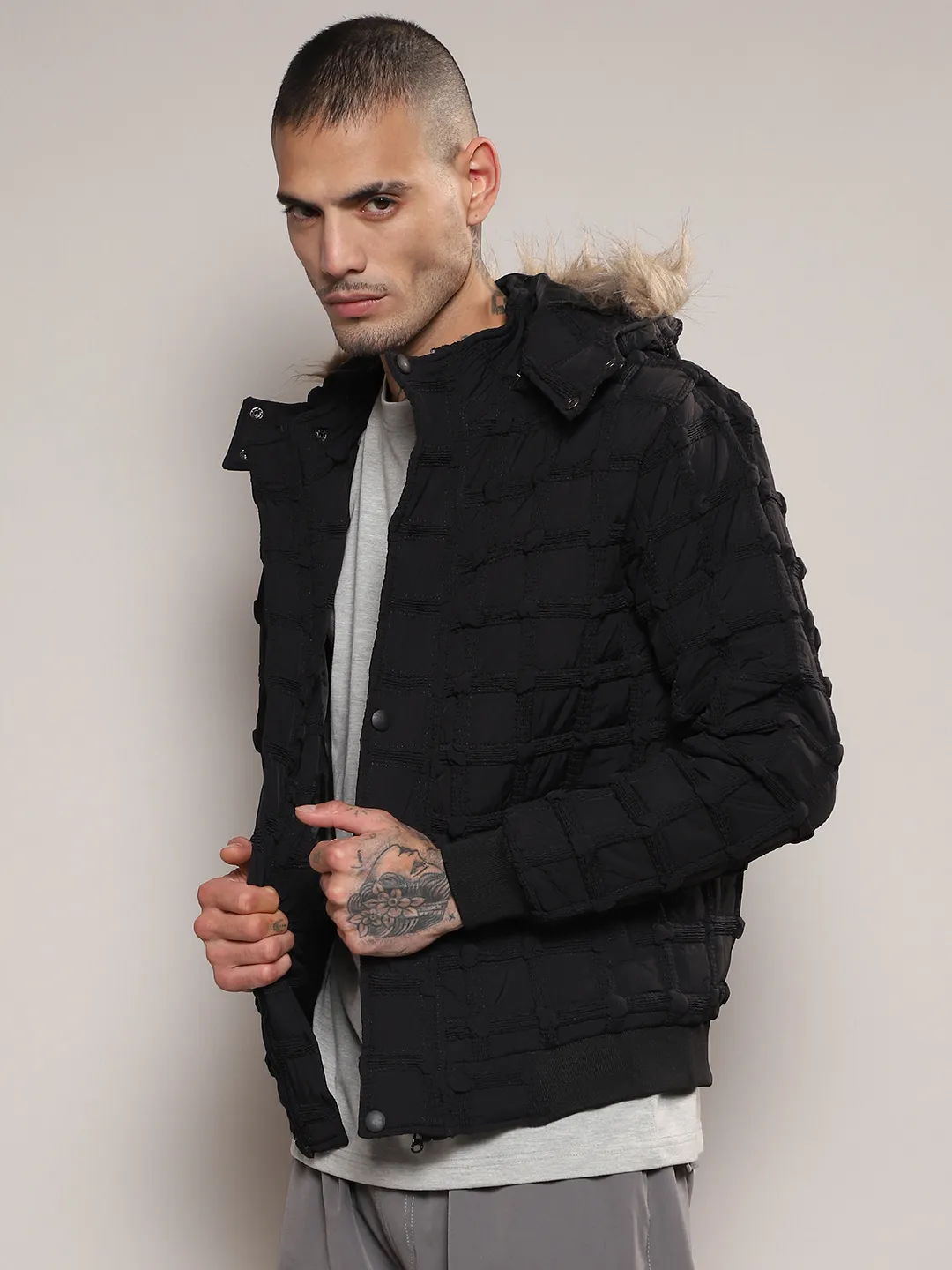 Self-Design Puffer Jacket With Fleece Hood - Image 3