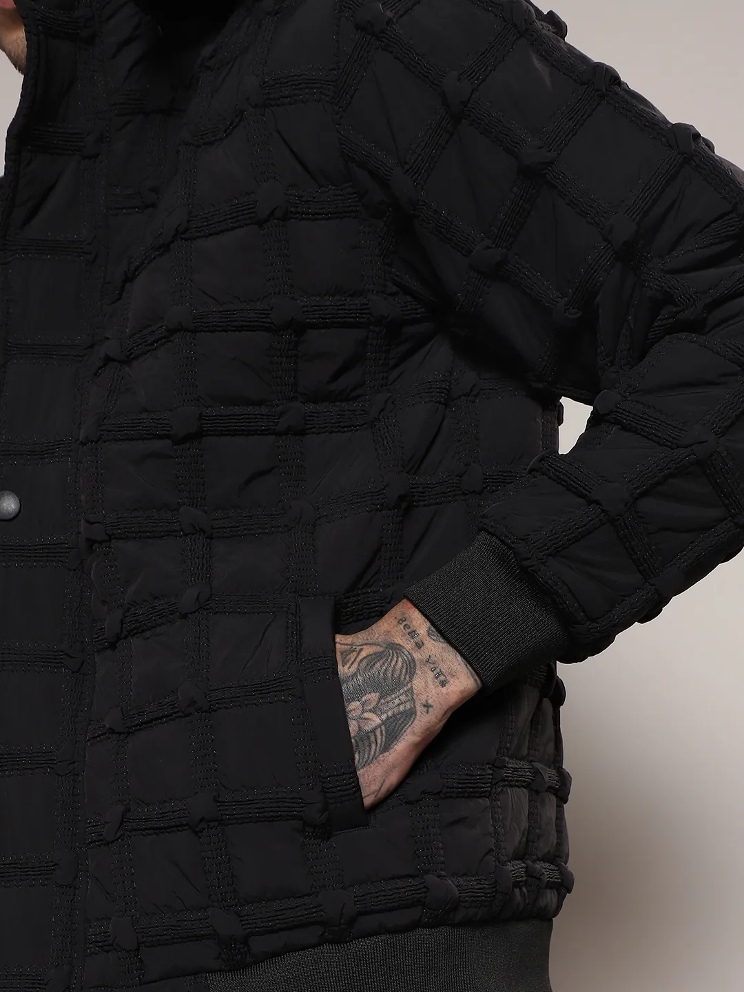 Self-Design Puffer Jacket With Fleece Hood - Image 8