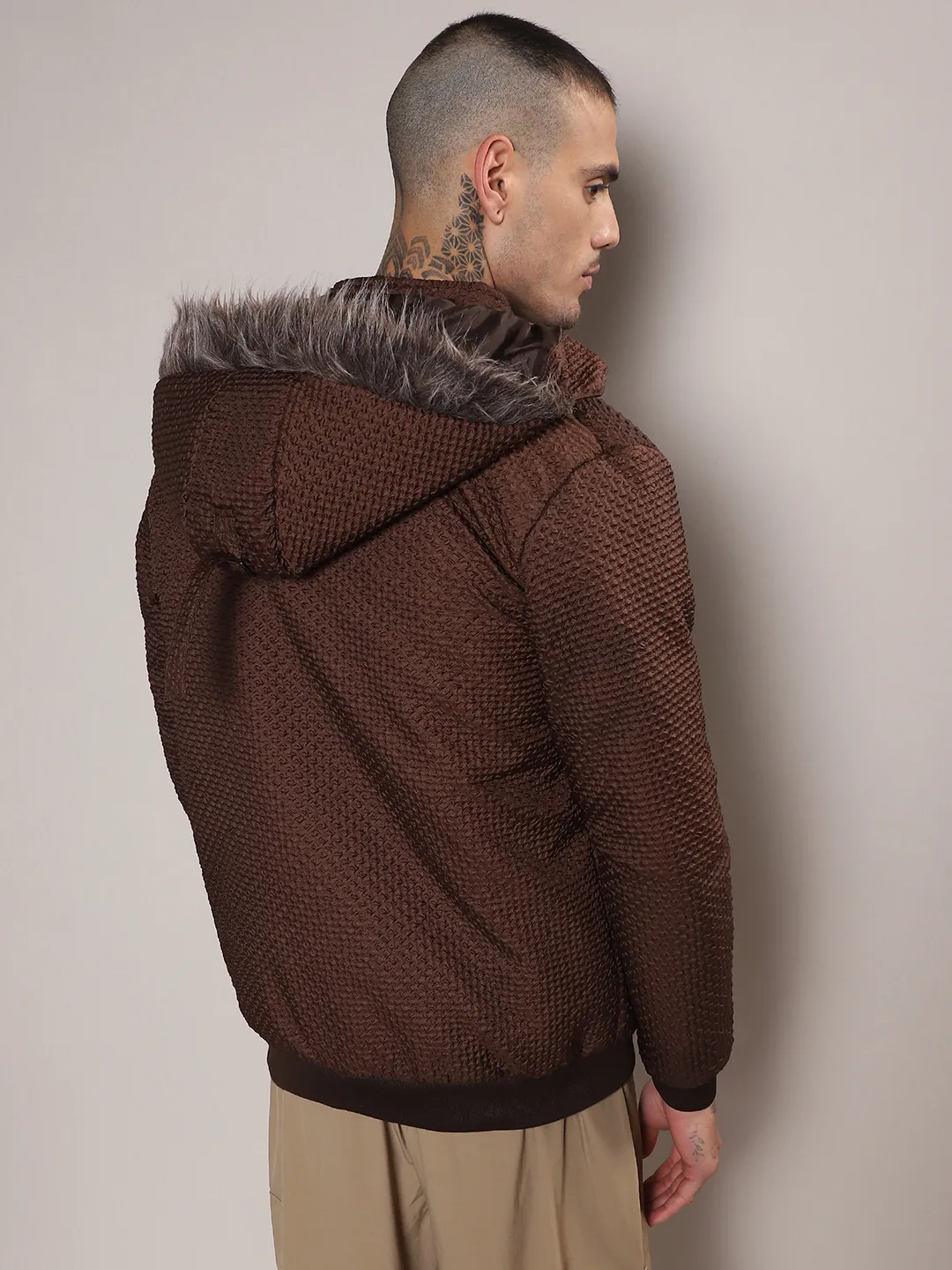 Self-Design Diamond Puffer Jacket With Fleece Hood - Image 4