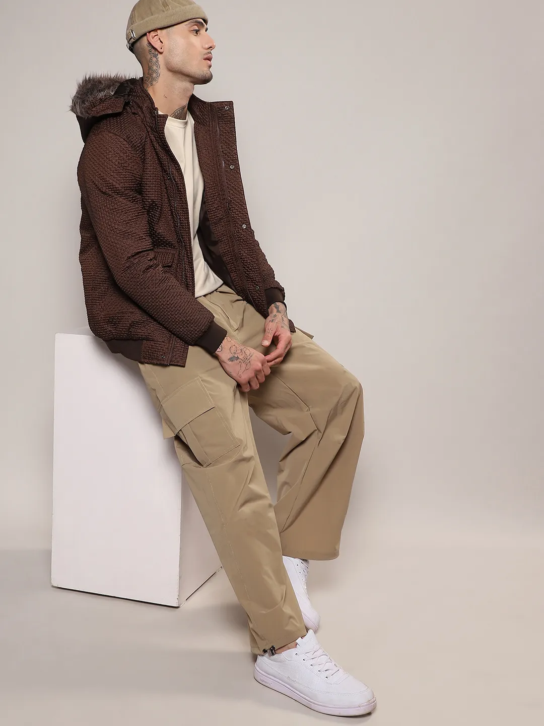 Self-Design Diamond Puffer Jacket With Fleece Hood - Image 6