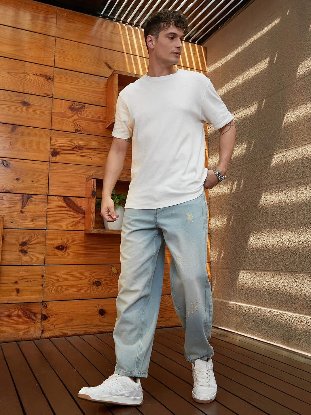 Light-Wash Baggy Denim Jeans - Image 5