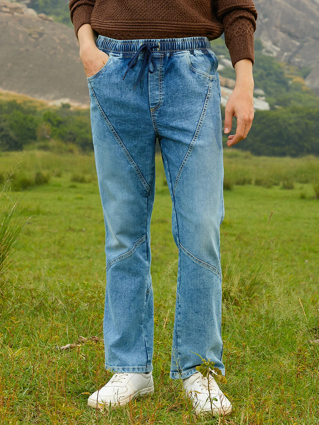 Straight-Fit Patchwork Denim Jeans - Image 2