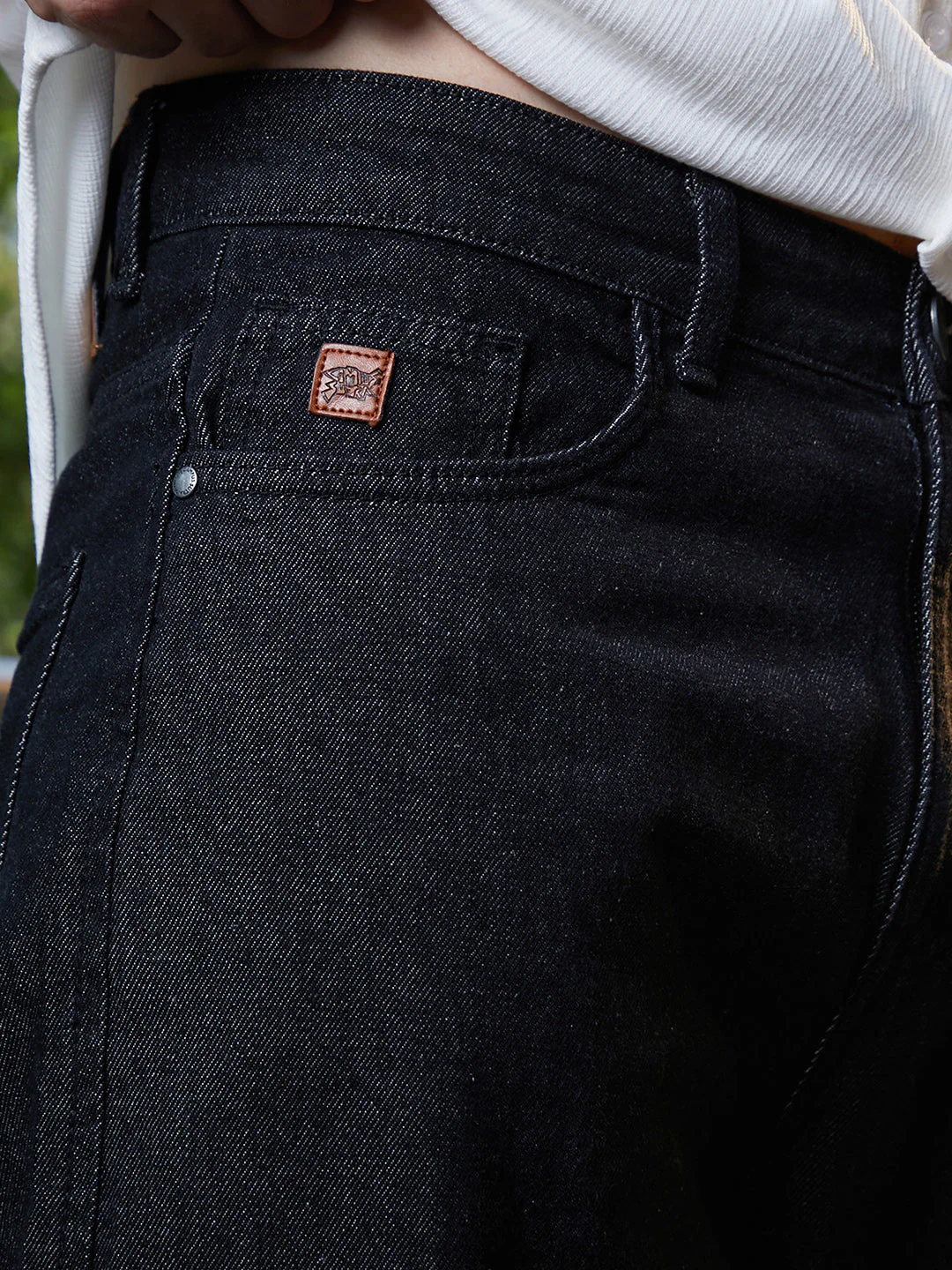 Dark-Wash Cargo Denim Jeans - Image 7