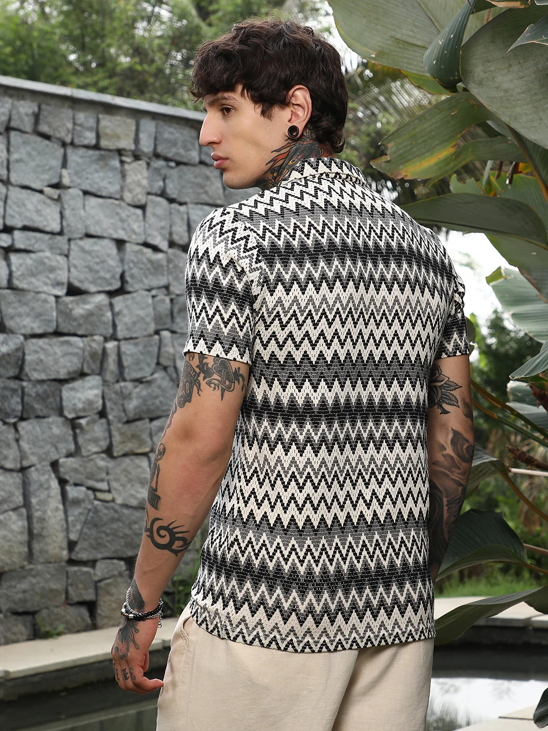 Zig-Zag Knit Polo T-Shirt - Image 10