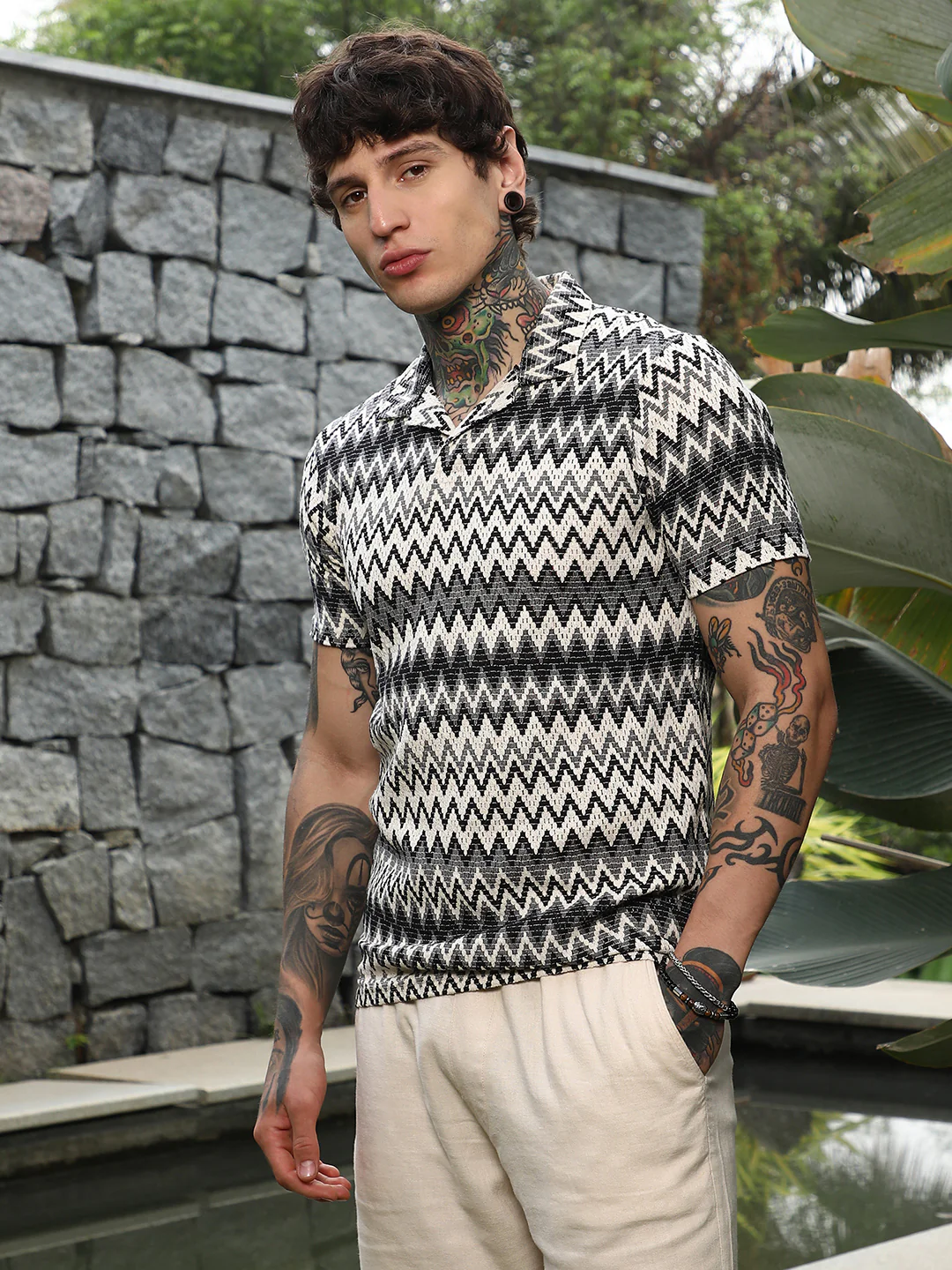 Zig-Zag Knit Polo T-Shirt - Image 9