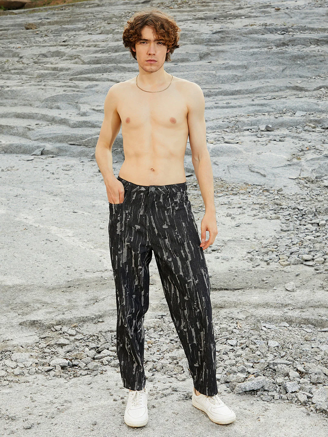 Textured Baggy Denim Jeans - Image 5