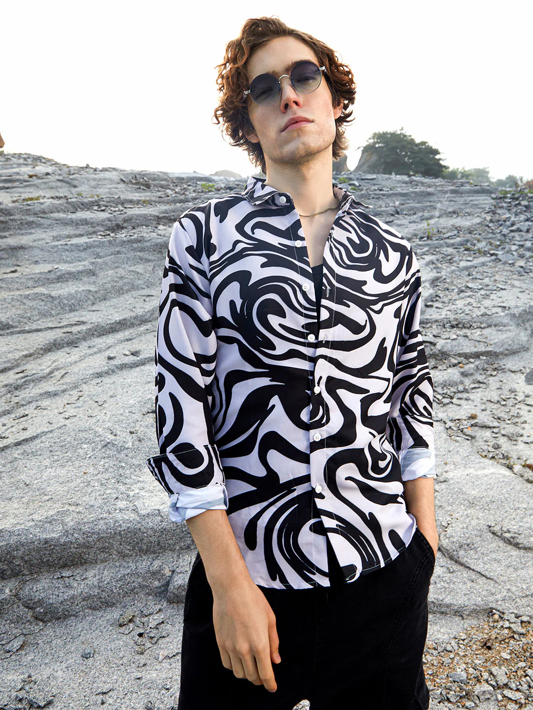 Contrast-Fluid Shirt