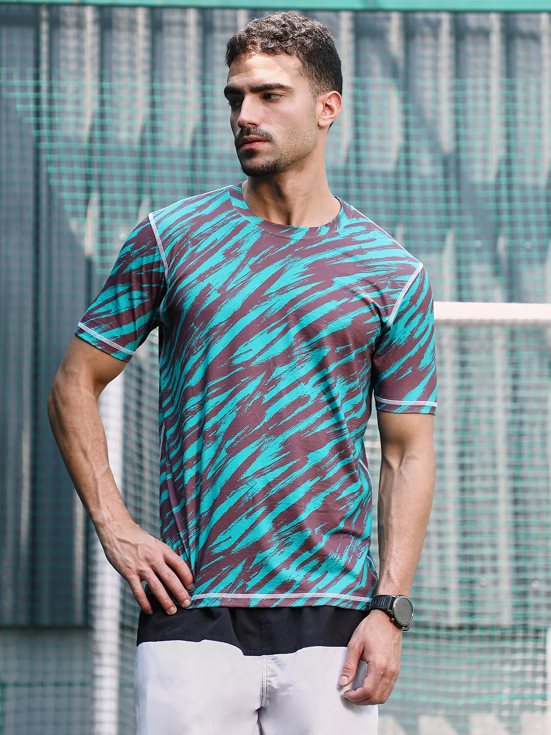 Contrast-Stroke Activewear T-Shirt - Image 2