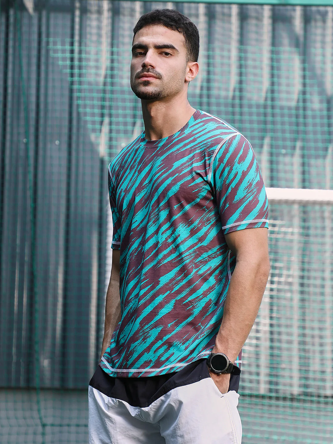 Contrast-Stroke Activewear T-Shirt - Image 3