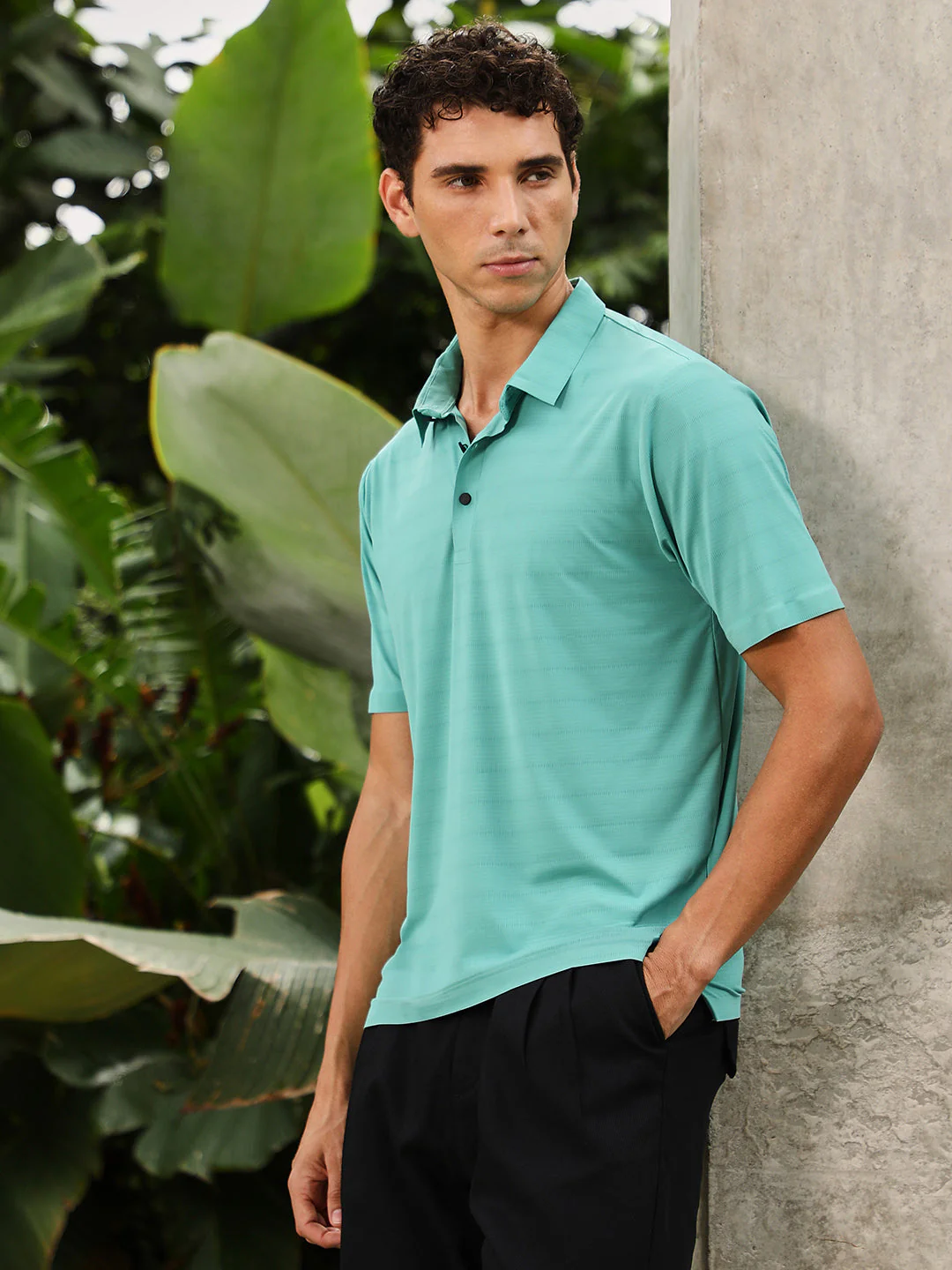 Seamless Gradient-Texture Polo T-Shirt - Image 3