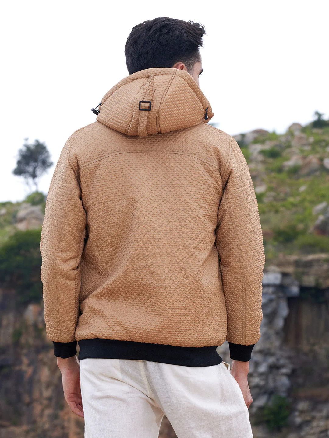 Self-Design Diamond Puffer Jacket With Fleece Hood - Image 4