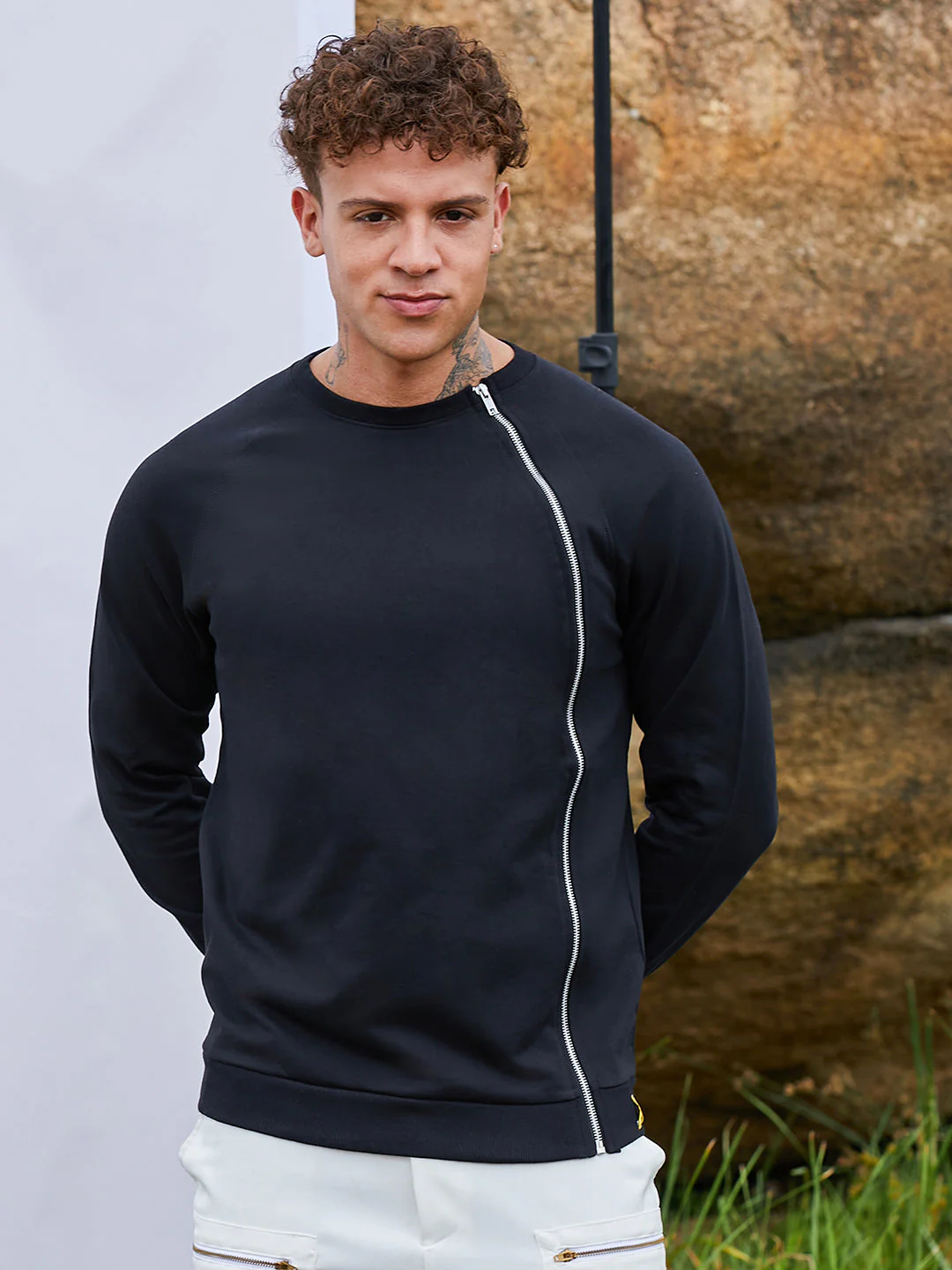 Sweatshirt With Asymmetriclal Zip - Image 2