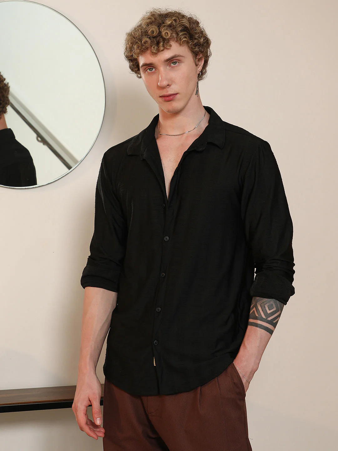 Black Tailored Fit Spread Collar Full Sleeve Shirt - Image 3