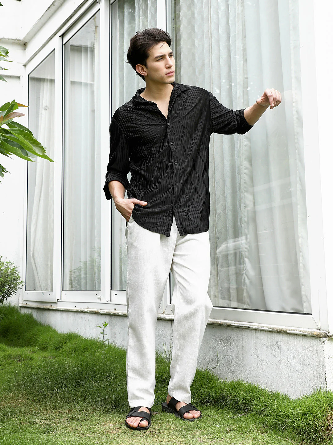 Black Textured Slim Fit Shirt With Semi-Spread Collar - Image 4
