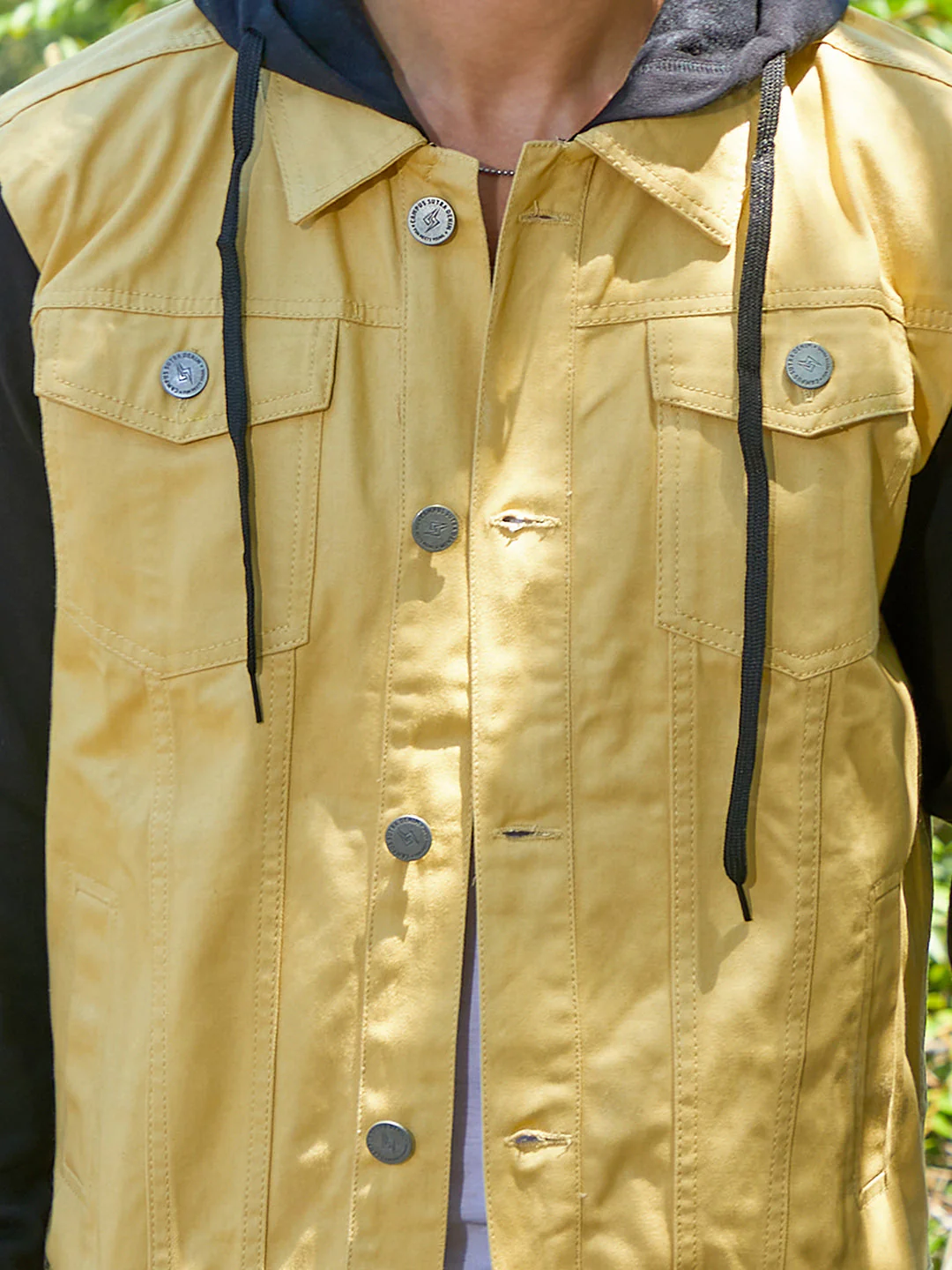 Light-Wash Denim Jacket With Sweatshirt Sleeve - Image 7