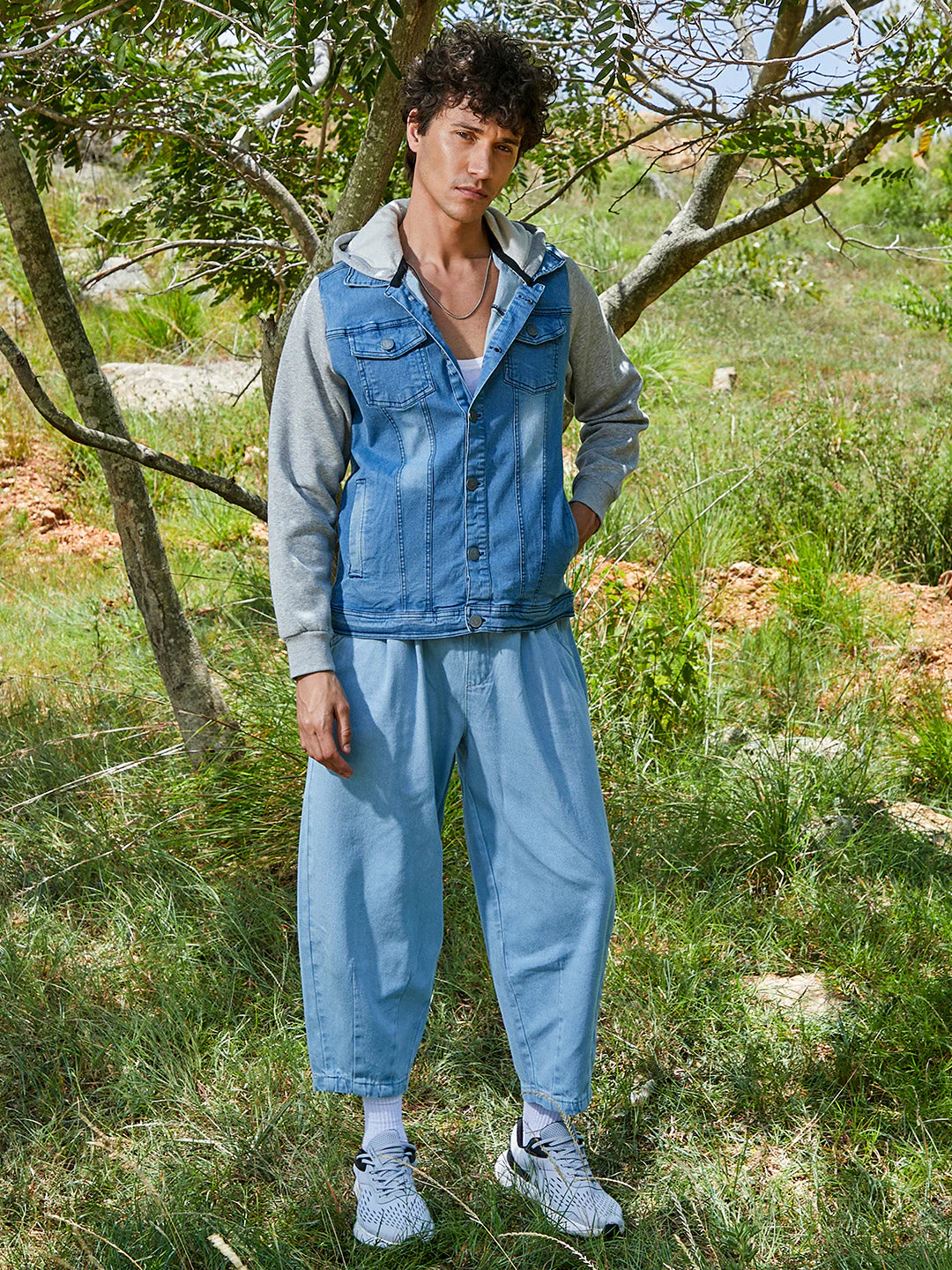 Light-Wash Denim Jacket With Sweatshirt Sleeve - Image 5