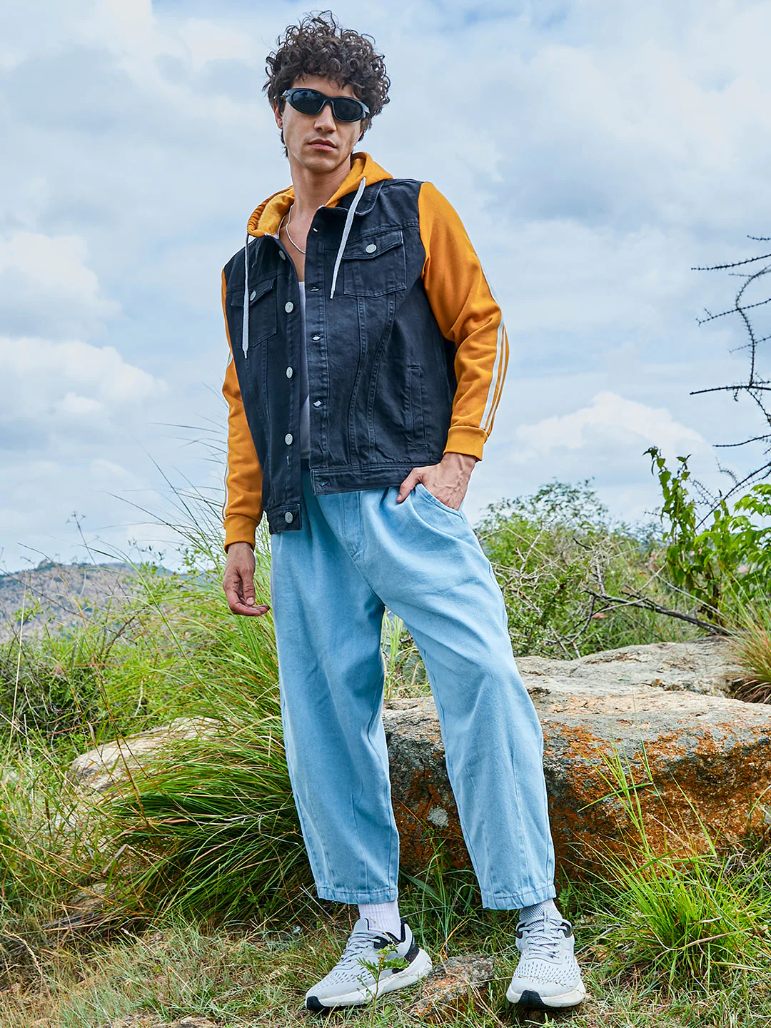 Medium-Wash Denim Jacket With Sweatshirt Sleeve - Image 6
