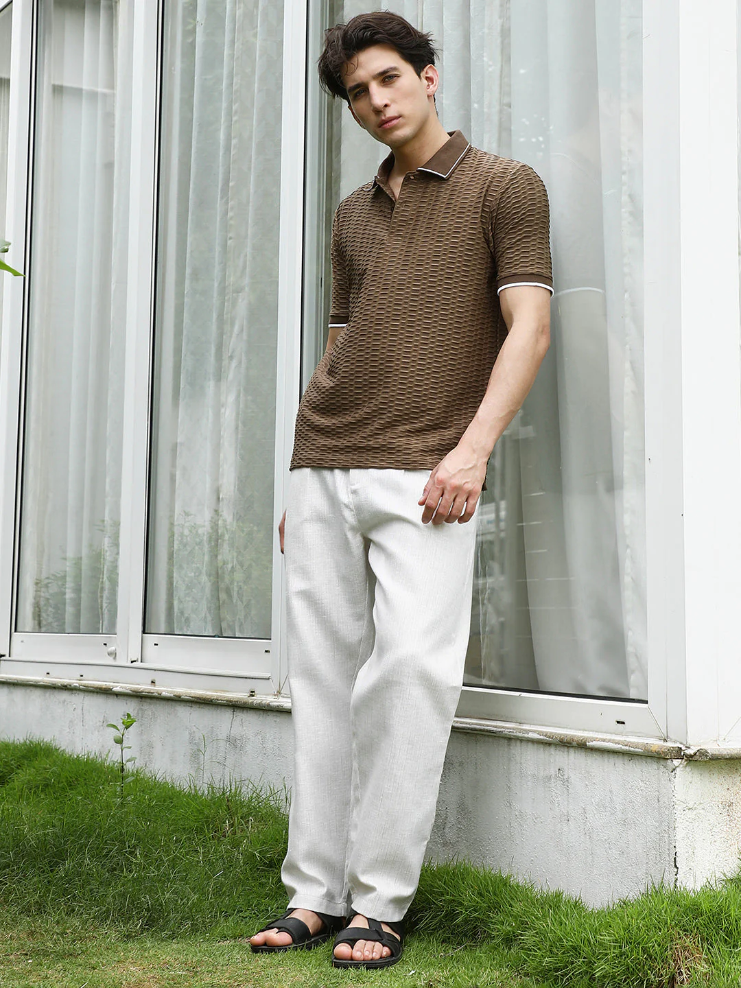 Brown Textured Polo T-shirt with Contrasting Accents - Image 5