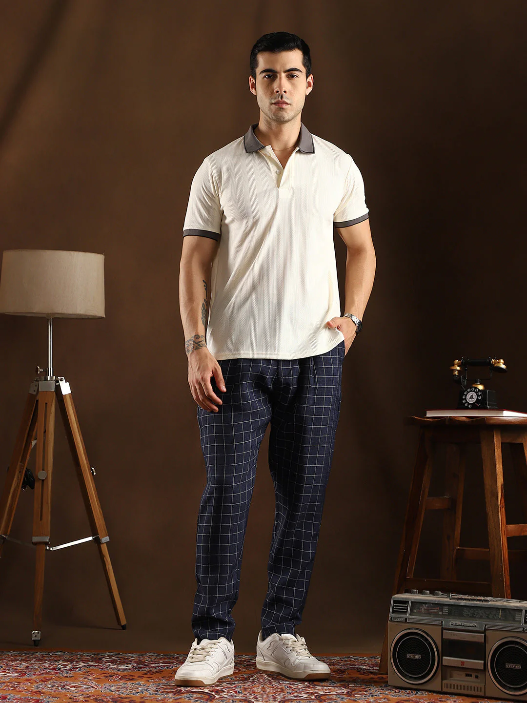 Contrast Trough Polo T-Shirt - Image 5